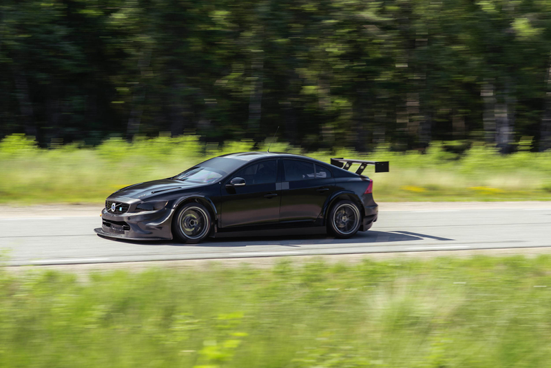 Illustration for article titled Volvo's New S60 Touring Car Racer Is A Sinister Swedish Speed-Meatball